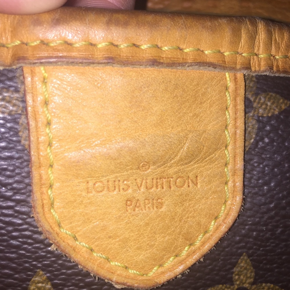 Authentic Louis Vuitton Purse - Picture 2 of 8